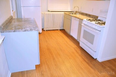 305 Warner St, Cincinnati, OH 45219 - photo 4