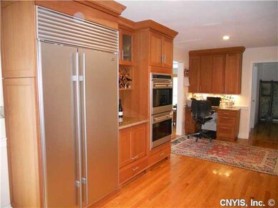 Kitchen. Stainess Sub Zero refrigerator. Double ov
