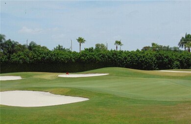 DIRECT GOLF AND WATER VIEW. NO MANDATORY MEMBERSHI