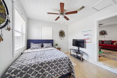 8041 Howard Dr unit 1, Houston, TX 77017 - photo 4