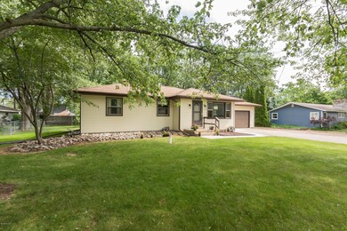 1239 Hillcrest Dr-4