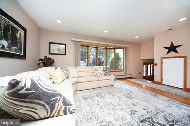 240 Midway Dr, Morrisville, PA 19067 - photo 7