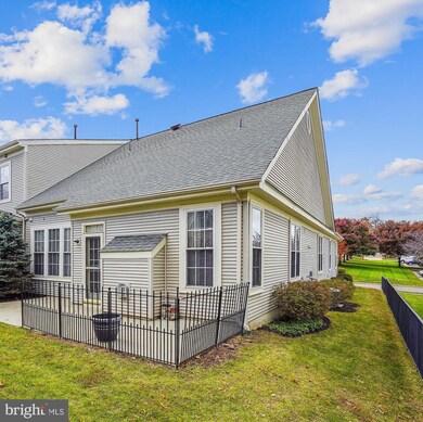 6953 Walnut Hill Dr, Gainesville, VA 20155 - photo 4