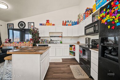 7426 Meadow St unit 7H, Anchorage, AK 99507 - photo 2