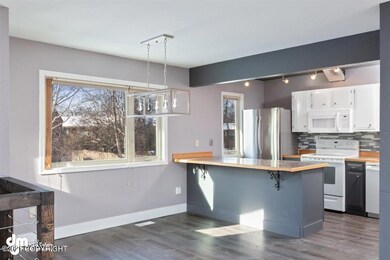Dining Room to Kitchen