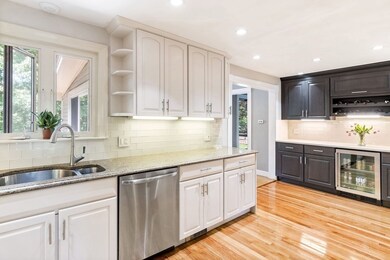 10 Bradford Rd, Burlington, MA 01803 - photo 4