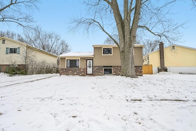 3-web-or-mls-Halpern St-003