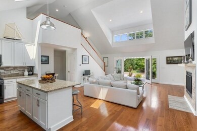 04_29WaldenWay_177003_Kitchen_LowRes