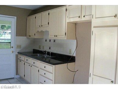 318 Northfield Dr, King, NC 27021 - photo 3