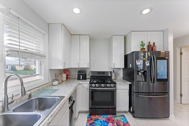 3262 Towers Ct S, Columbus, OH 43227 - photo 5