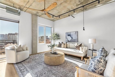 4141 Pennsylvania Ave unit 304, Kansas City, MO 64111 - photo 2