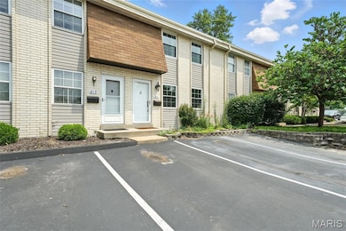 811 Wendevy Ct unit 16D, Ballwin, MO 63011 - photo 2