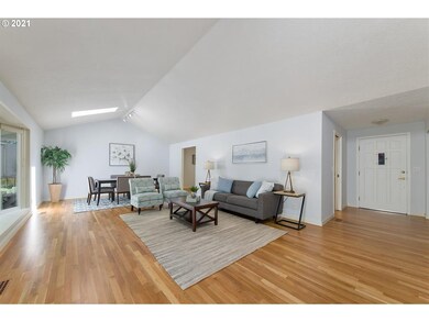 4222 Woodside Cir, Lake Oswego, OR 97035 - photo 4