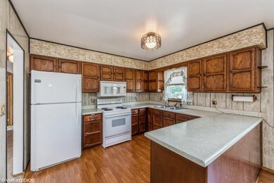 8386 Webster Ct, Crown Point, IN 46307 - photo 4