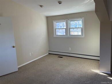 160 Laurel Ave unit Upper in Back Buildi, Northport, NY 11768 - photo 7