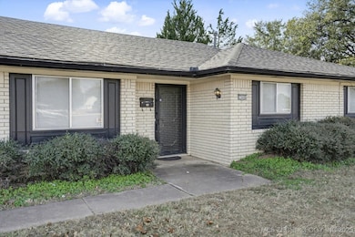 2506 E 51st St, Tulsa, OK 74105 - photo 2