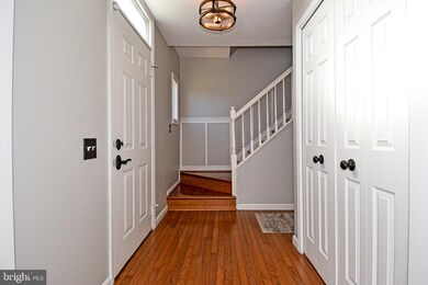 16918 Cass Brook Ln, Woodbridge, VA 22191 - photo 3