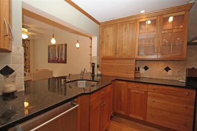 25 Goldfinch Ln unit U88, Nashua, NH 03062 - photo 7