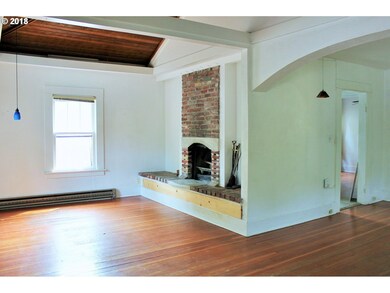 1584 Walnut St, Eugene, OR 97403 - photo 3