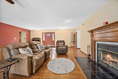 103 E Coady Dr, Minooka, IL 60447 - photo 7