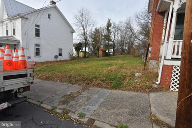 323 E Burke St, Martinsburg, WV 25404 - photo 5