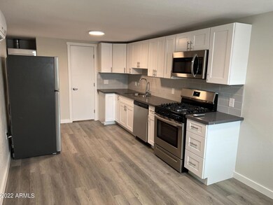 1913 N 25th Place unit B, Phoenix, AZ 85008 - photo 4