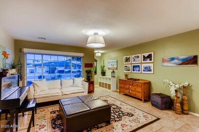 2702 East Elm Street Phoenix AZ - Web Qu