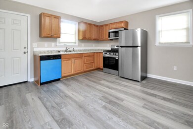 320 N 2nd St, Scottsburg, IN 47170 - photo 7