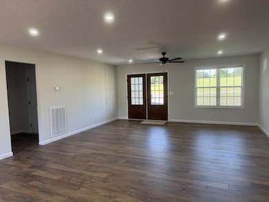 40 Thorndale Dr, McKenzie, TN 38201 - photo 2