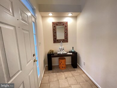 43068 Francis Square, Chantilly, VA 20152 - photo 3