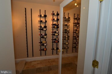 35190 Tate Ct, Round Hill, VA 20141 - photo 5