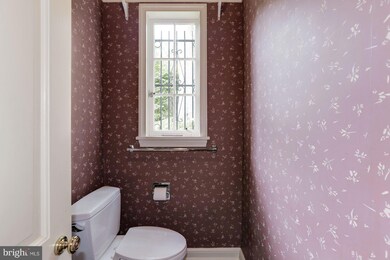 5035 Glenbrook Rd NW, Washington, DC 20016 - photo 7