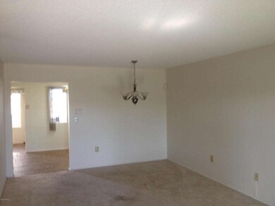 13678 N Garden Court Dr, Sun City, AZ 85351 - photo 5