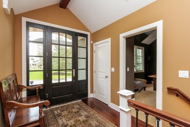 006-Foyer-2596050-medium
