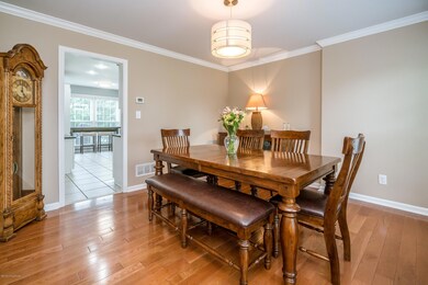 2704 New Moody Ln-30