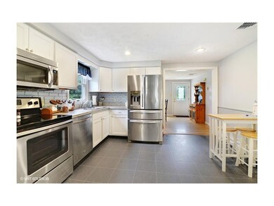 194 Allen Ave, Wakefield, RI 02879 - photo 5