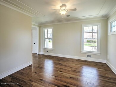 004_LIVING ROOM