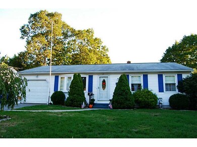 5 Stoneham Dr, Riverside, RI 02915 - photo 2