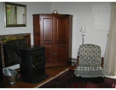 28 Walnut St unit 28, Turners Falls, MA 01376 - photo 6