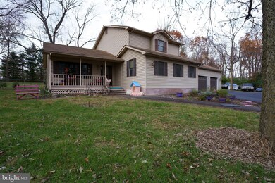 77 Chenoweth Dr, Bunker Hill, WV 25413 - photo 2