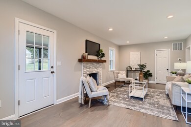 19 Talbott Ave, Lutherville Timonium, MD 21093 - photo 5