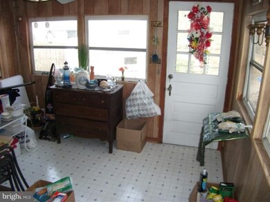 1916 Wellesley Dr, Alexandria, VA 22307 - photo 6