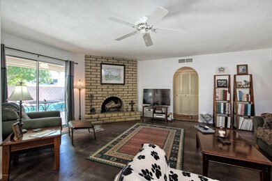 10609S42ndst007