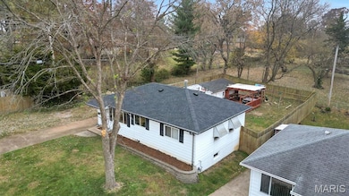 9100 Arvin Place, Saint Louis, MO 63123 - photo 4