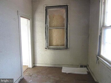 245 Zeppelin Ave, Brooklyn, MD 21225 - photo 4