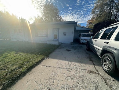 435 S 10th E, Mountain Home, ID 83647 - photo 3