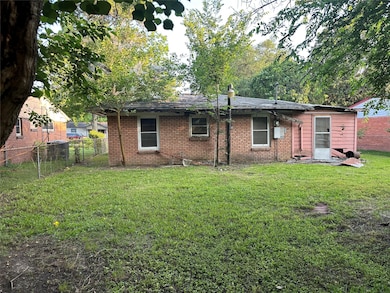 2506 Garwood Dr, Houston, TX 77091 - photo 3