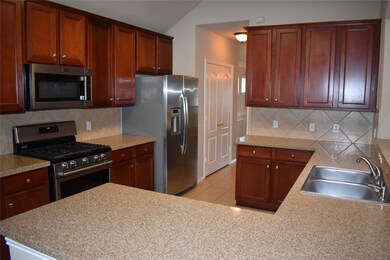 29806 N Legends Village Cir, Spring, TX 77386 - photo 3