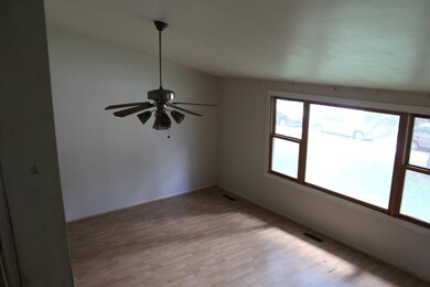 218 Granada Rd, Carpentersville, IL 60110 - photo 3