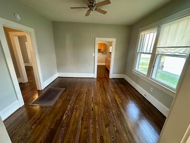 805 W Jackson St, Covington, VA 24426 - photo 4